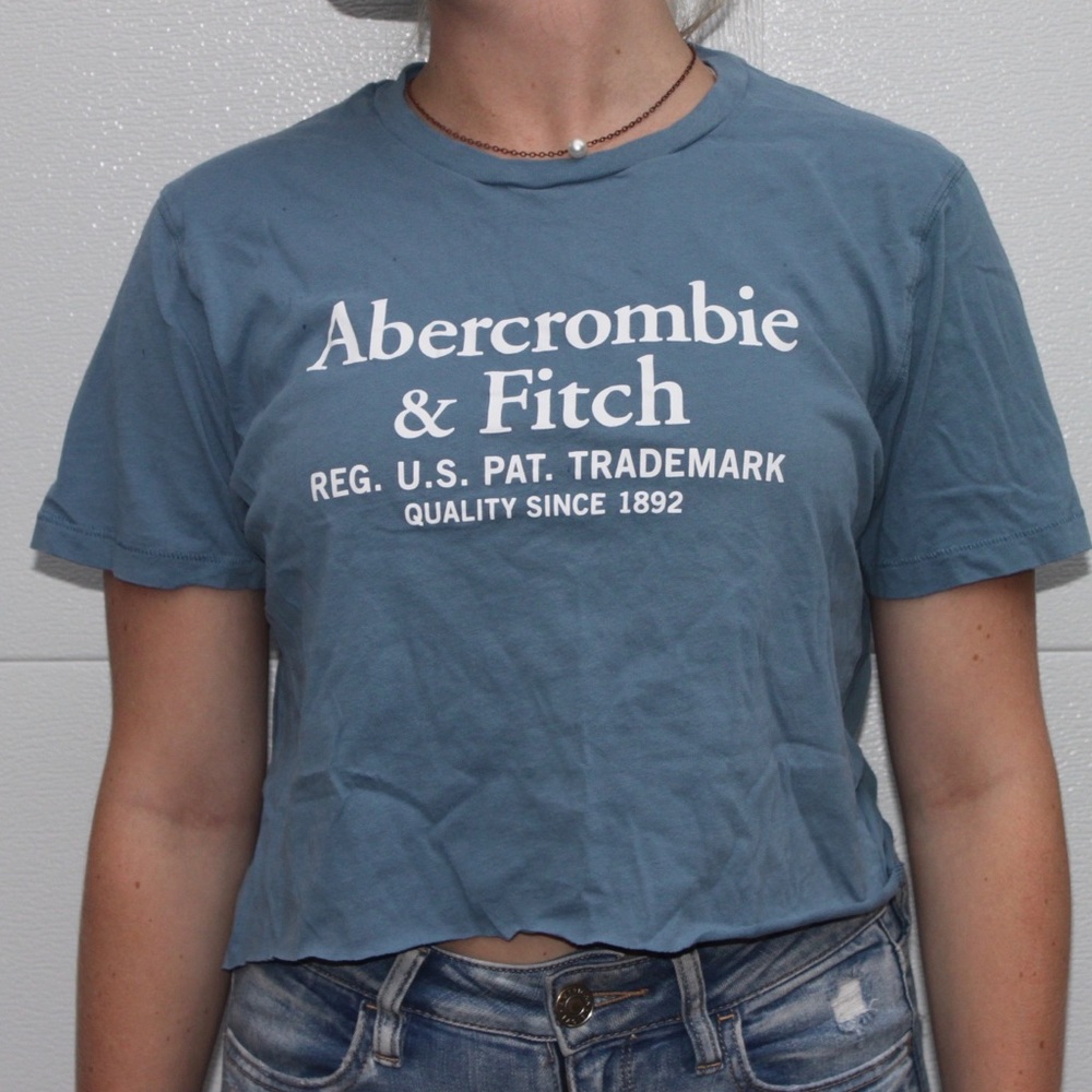 cropped abercrombie & fitch tee!